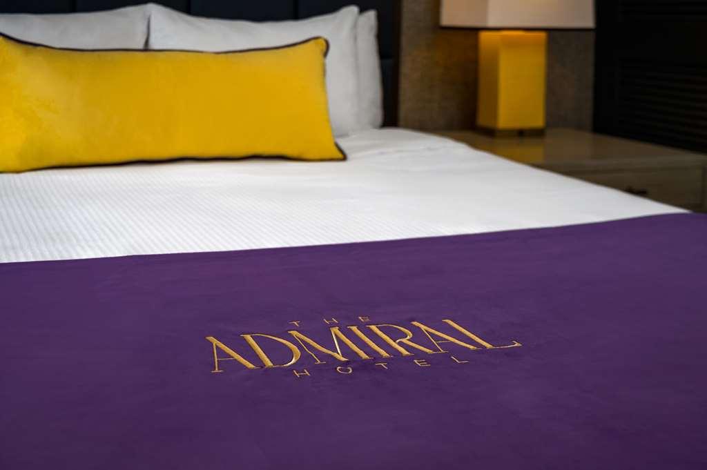 Hotel The Admiral Mobile Pokoj fotografie
